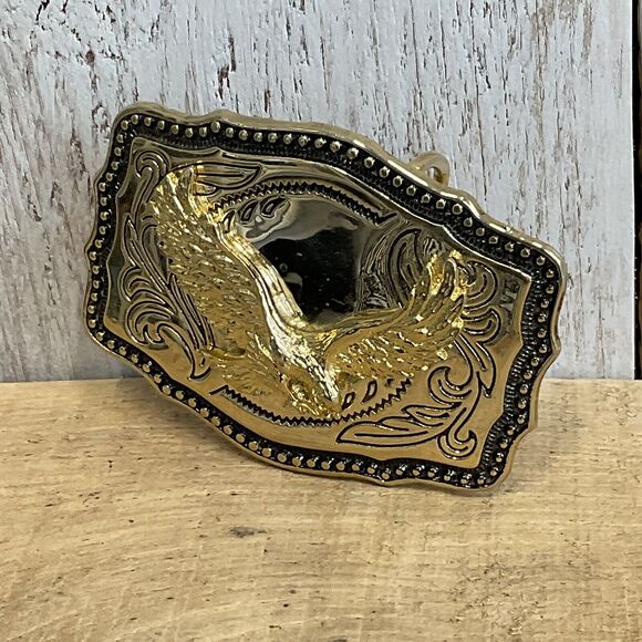 Soaring Eagle Belt Buckle Mens Western Patriotic Engraved Gold Tone - Picture 2 of 5